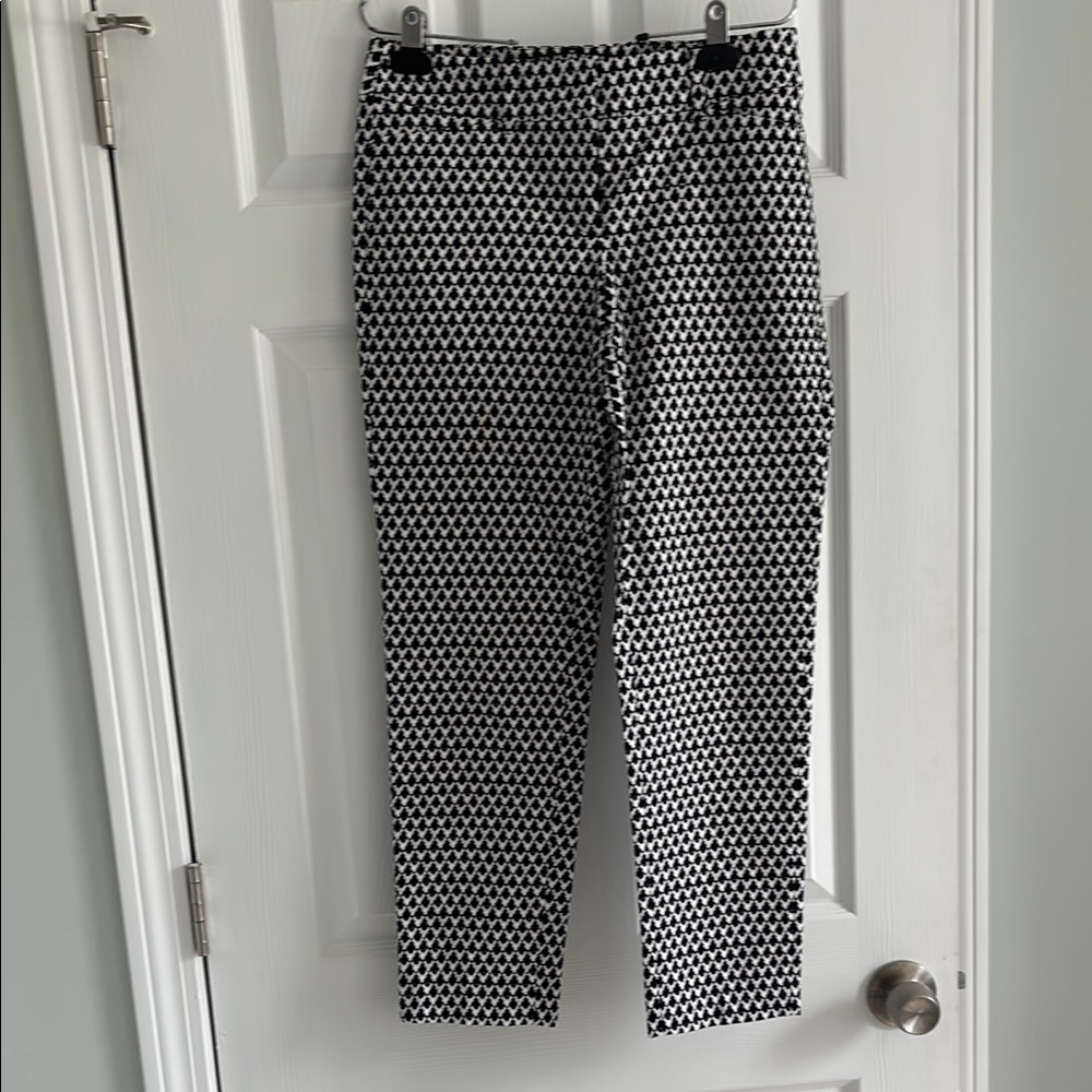 White House Black Market Black and White Capris